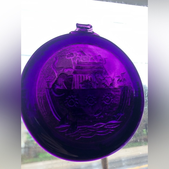 Noah’s Ark Purple Glass Suncatcher - Picture 2 of 5